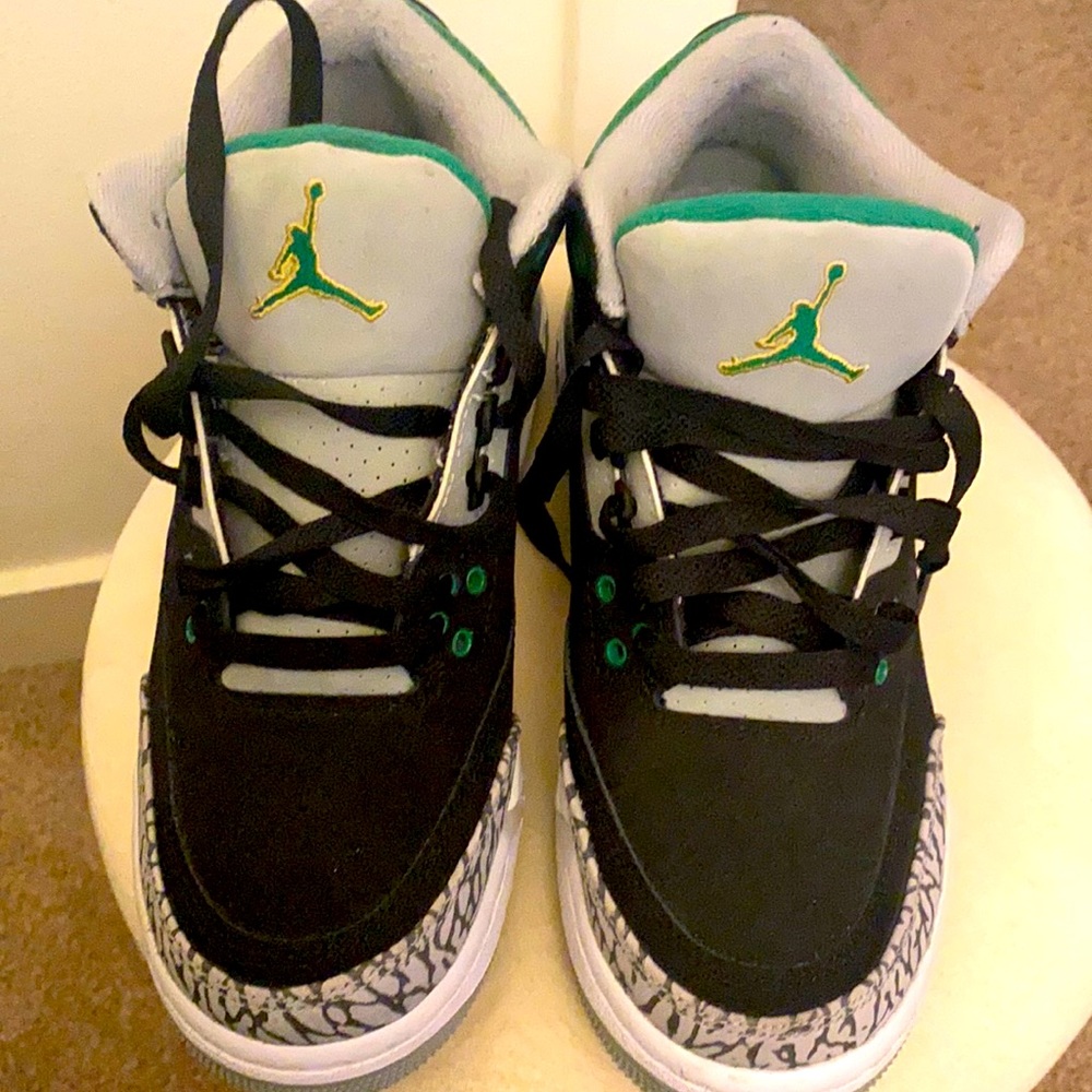 Boys jordan worn 2 times